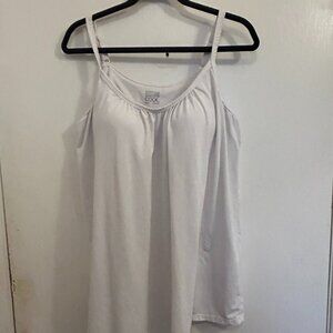 Set  of white/black/navy 32 Degrees Cool XL loose/flowing tank tops with bra